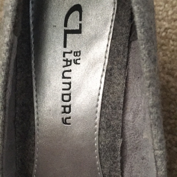 Woolish material wedge.7.5 grey by Chinese laundry - Picture 3 of 4